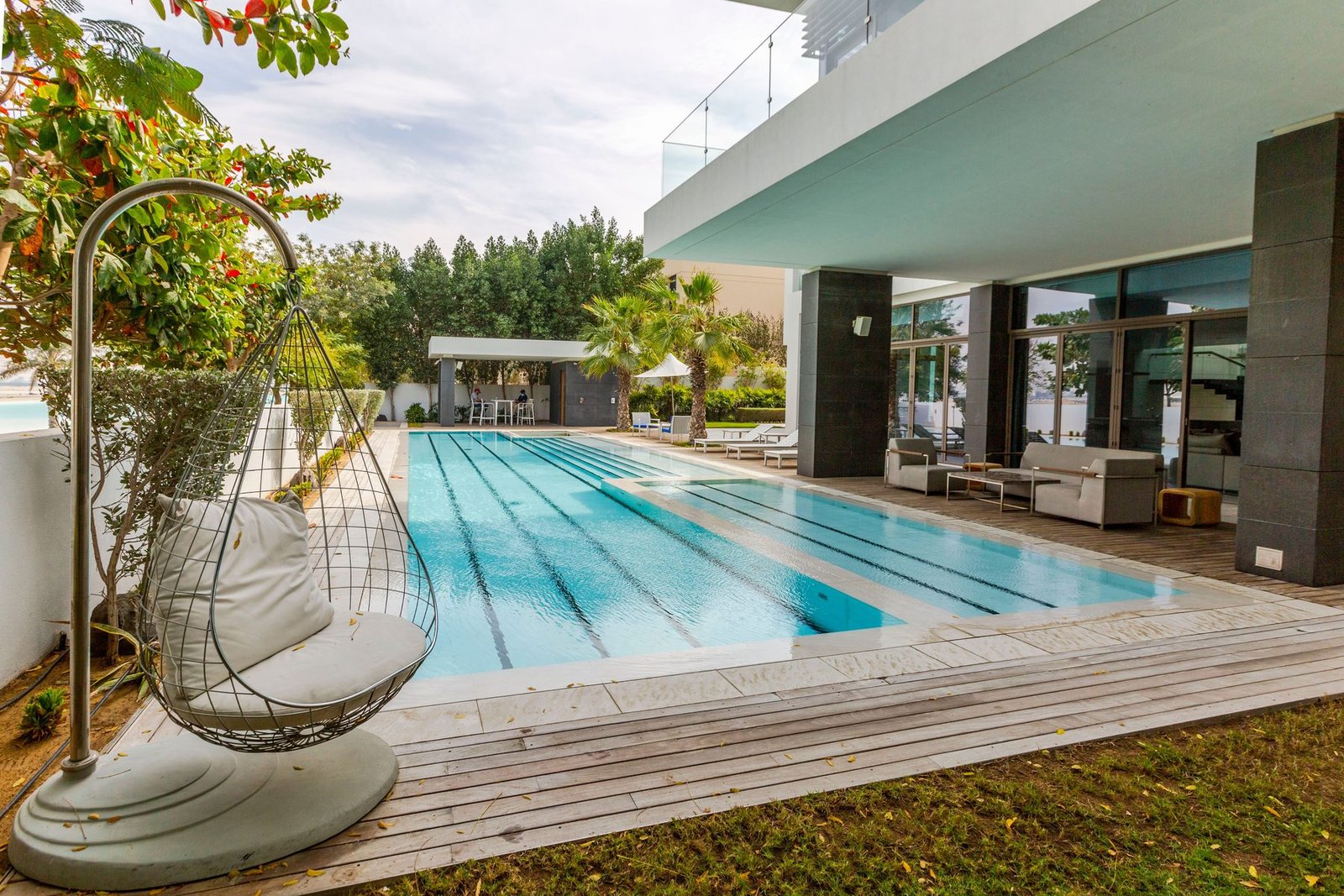 How to plan pool access during villa construction